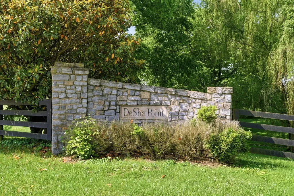 27 Walnut Hill Court Cynthiana KY 41031