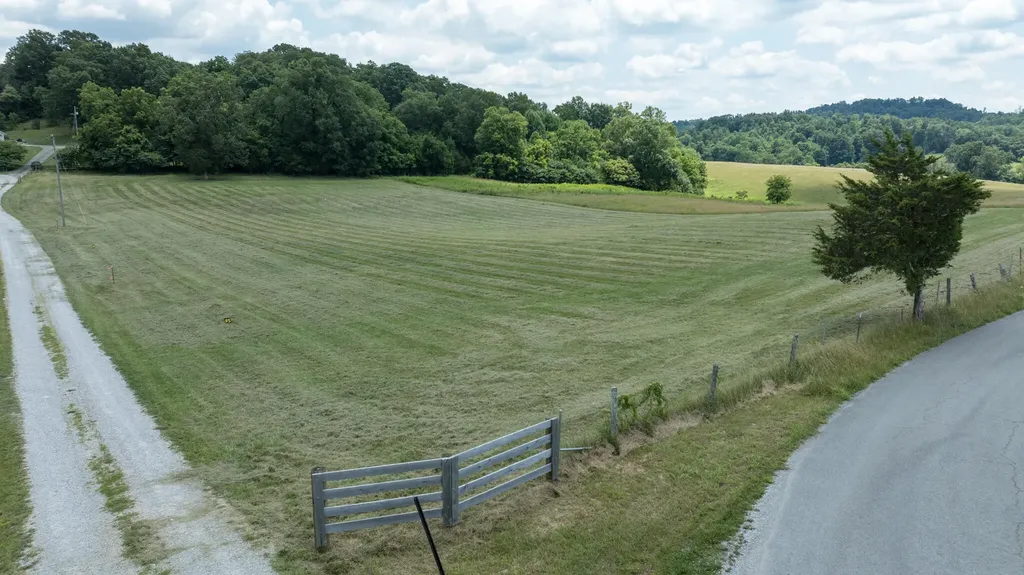 16, 32, 70 & 94 Maggie Way Somerset KY 42503