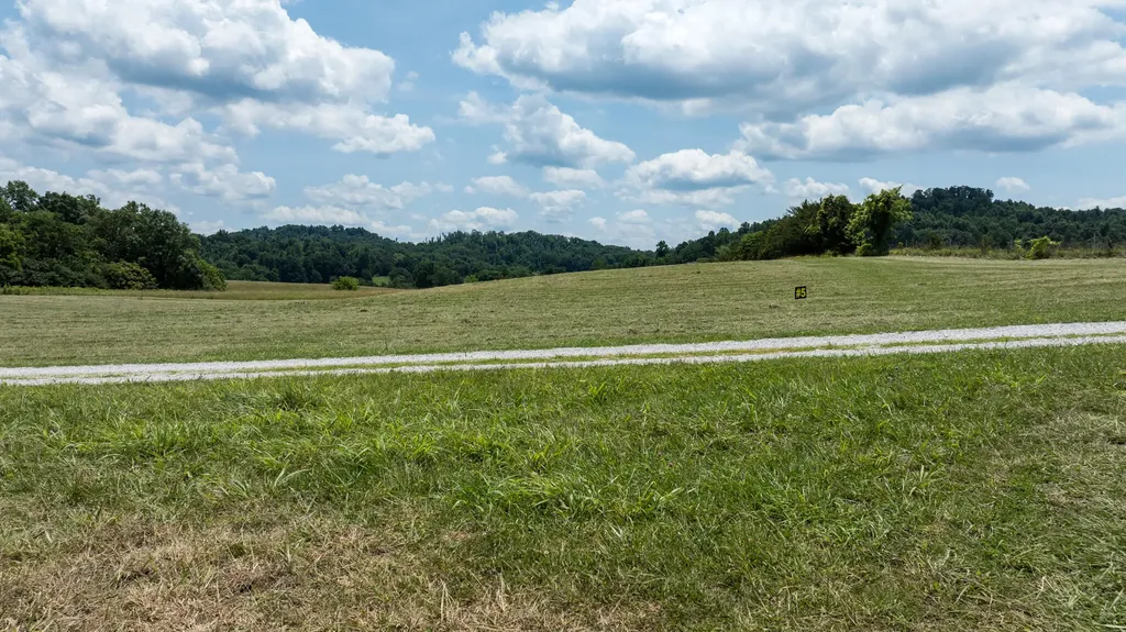 16, 32, 70 & 94 Maggie Way Somerset KY 42503