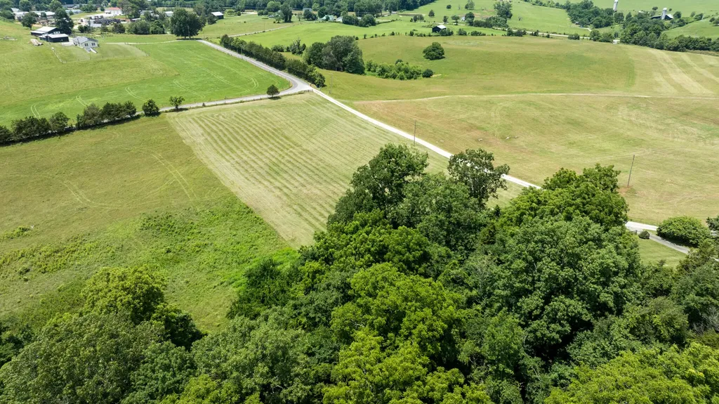 16, 32, 70 & 94 Maggie Way Somerset KY 42503