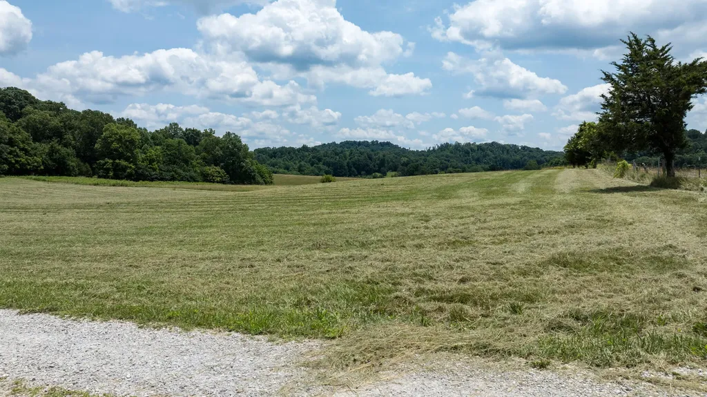 16 Maggie Way Somerset KY 42503