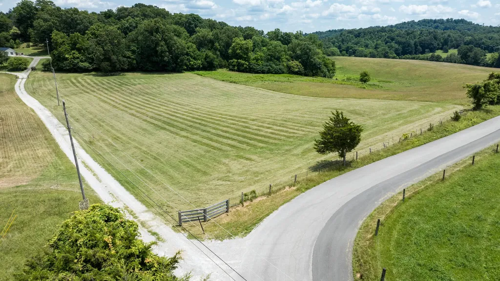 16 Maggie Way Somerset KY 42503