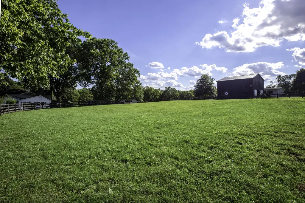 650 Delaney Ferry Road Versailles KY 40383