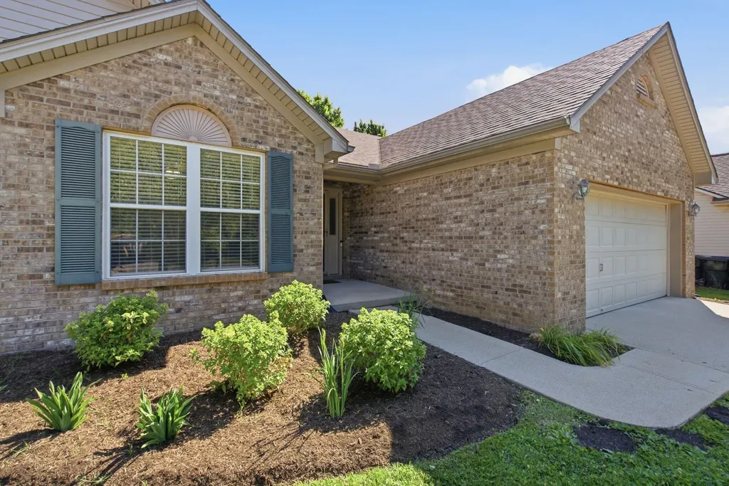 2752 Jessica Lane Lexington KY 40511