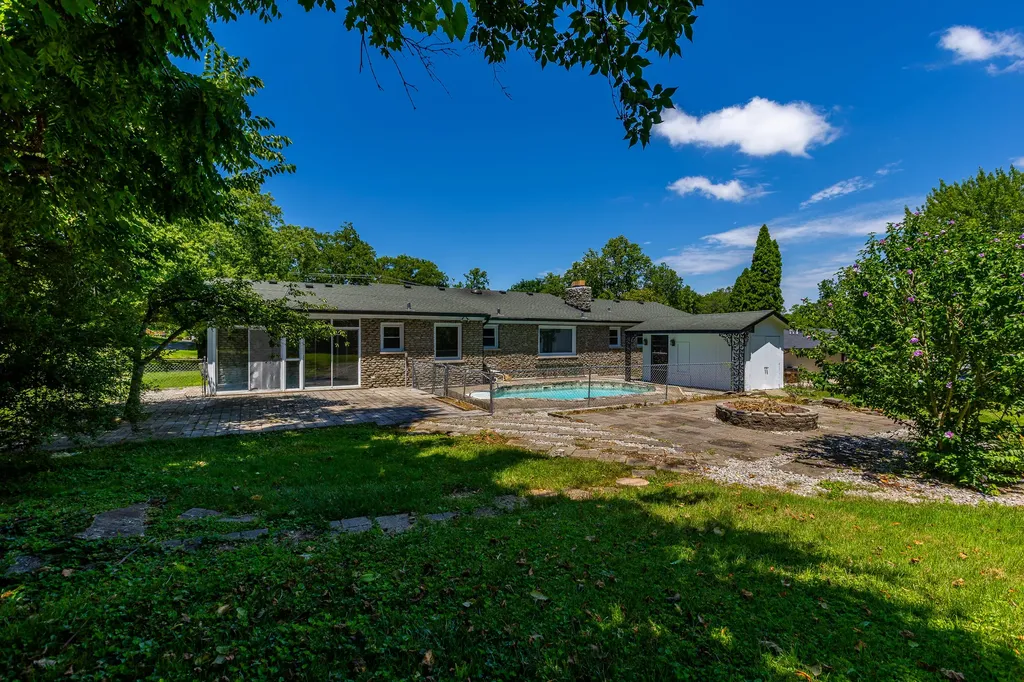 608 Colby Road Winchester KY 40391