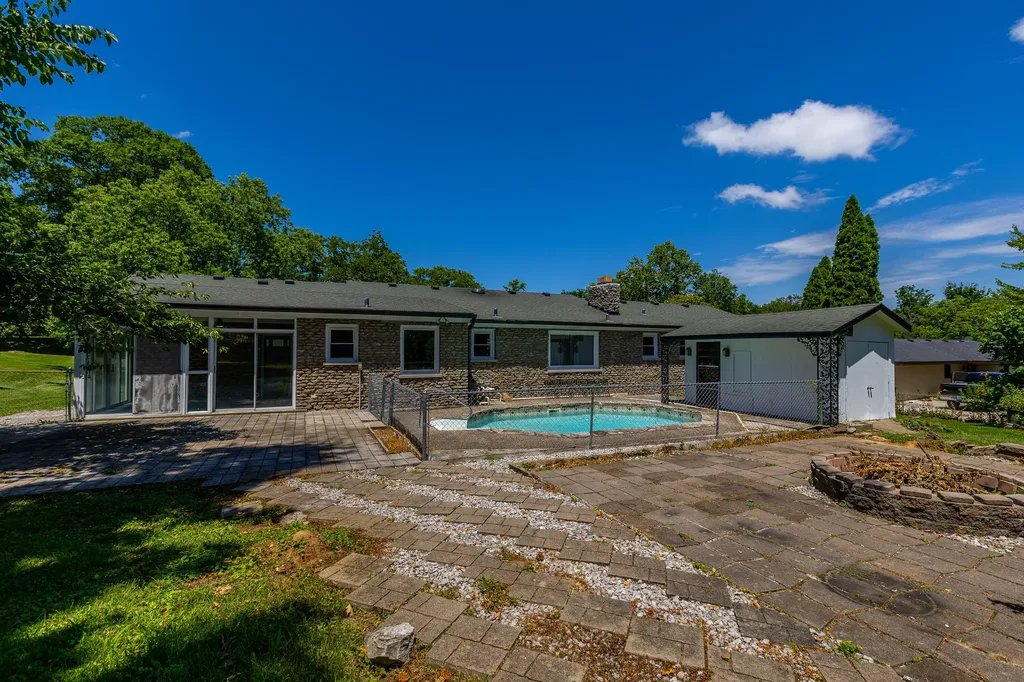 608 Colby Road Winchester KY 40391