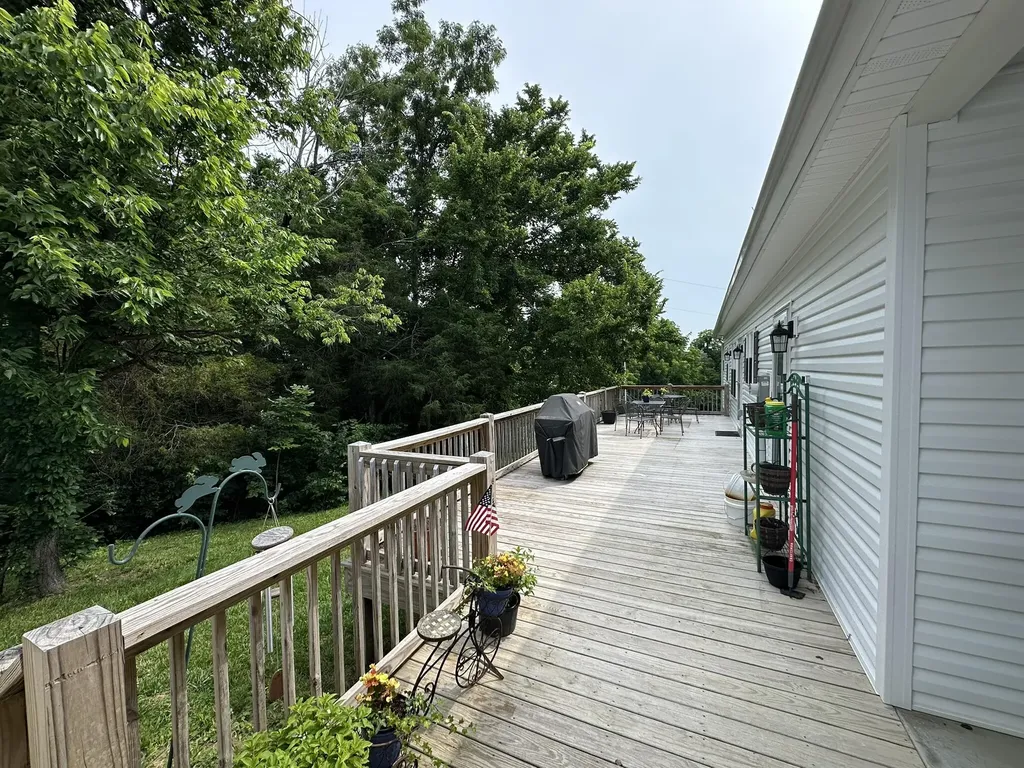 1108 Old Railroad Grade Road Lancaster KY 40444