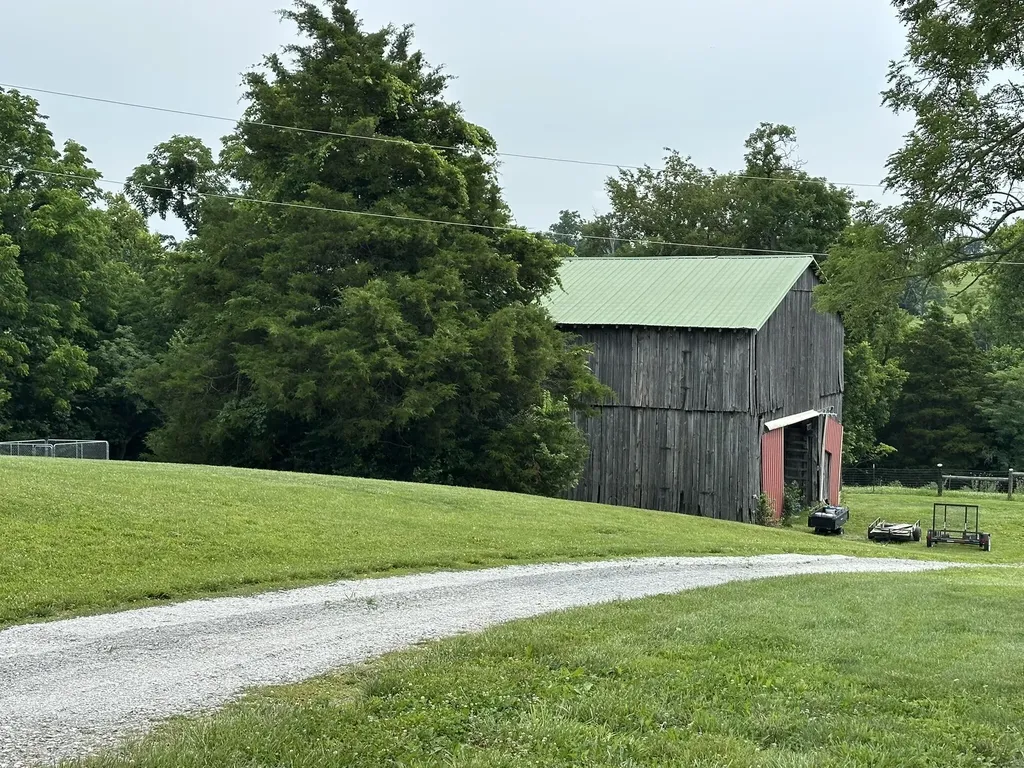 1108 Old Railroad Grade Road Lancaster KY 40444