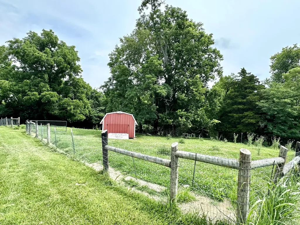 1108 Old Railroad Grade Road Lancaster KY 40444