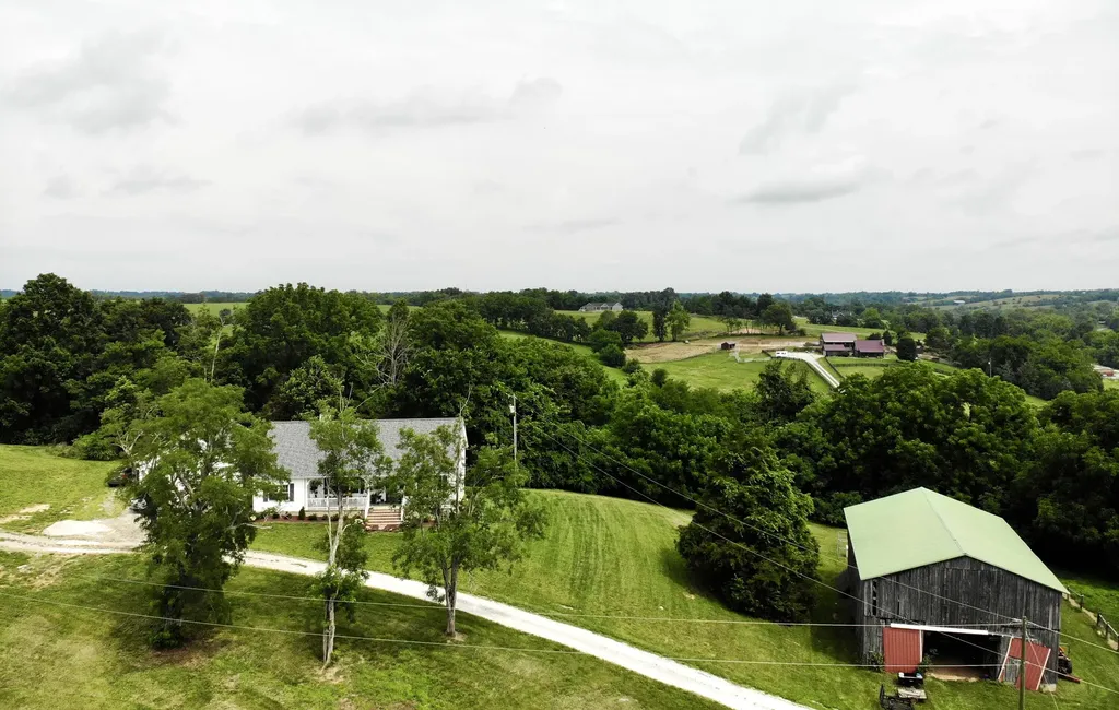 1108 Old Railroad Grade Road Lancaster KY 40444