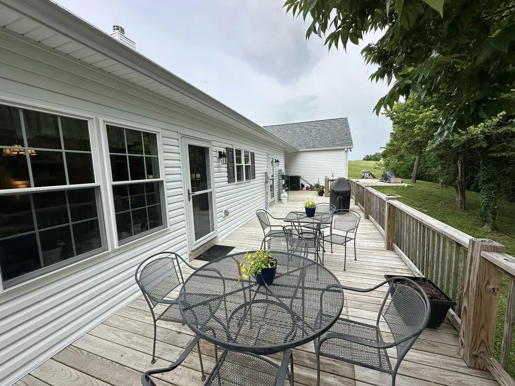 1108 Old Railroad Grade Road Lancaster KY 40444