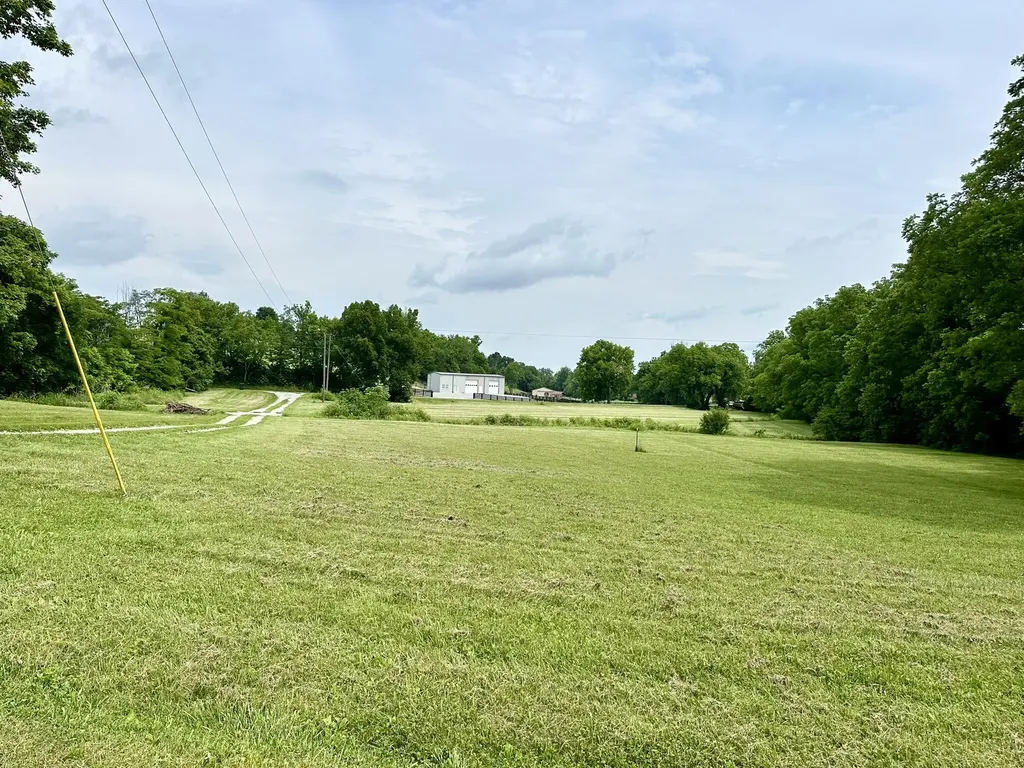 1108 Old Railroad Grade Road Lancaster KY 40444