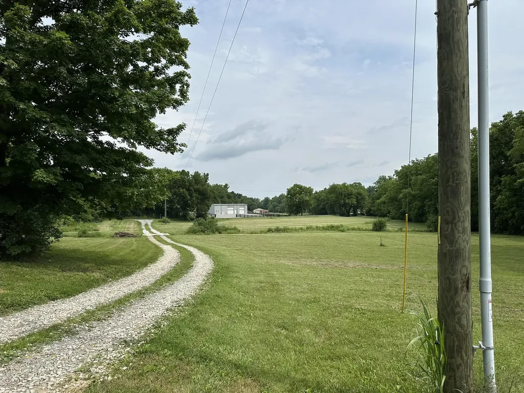 1108 Old Railroad Grade Road Lancaster KY 40444