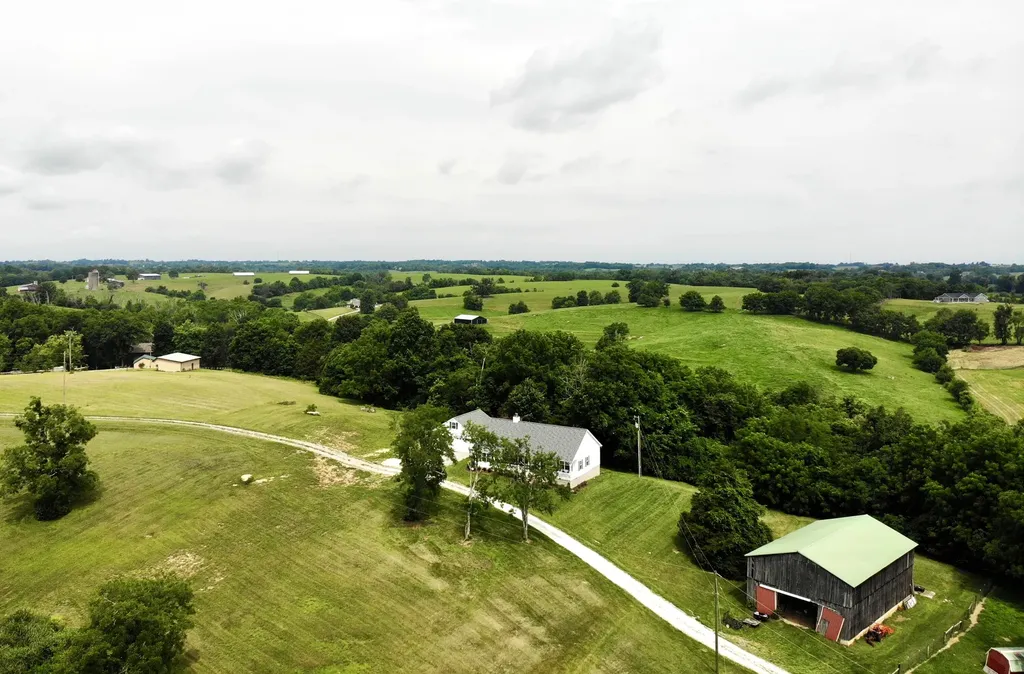 1108 Old Railroad Grade Road Lancaster KY 40444