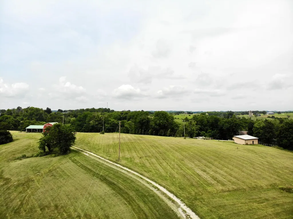 1108 Old Railroad Grade Road Lancaster KY 40444
