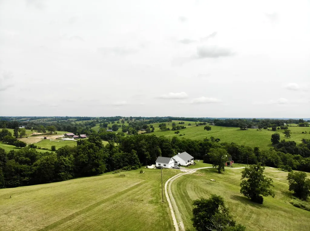 1108 Old Railroad Grade Road Lancaster KY 40444