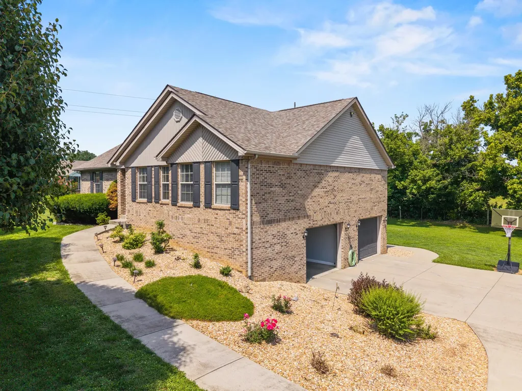 55 Summit Pointe Drive Somerset KY 42503