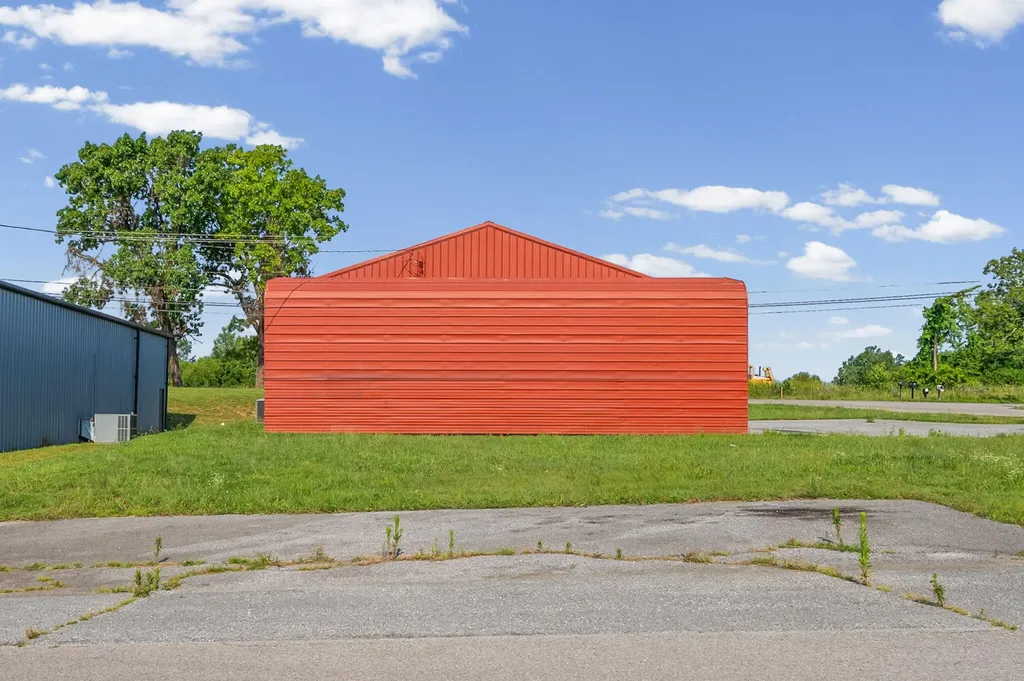 2304 Dawson Springs Road Hopkinsville KY 42240