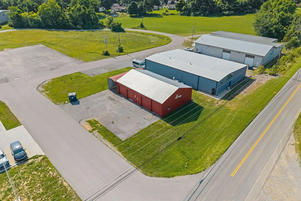 2304 Dawson Springs Road Hopkinsville KY 42240