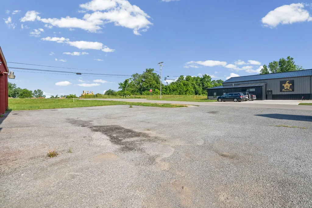 2304 Dawson Springs Road Hopkinsville KY 42240