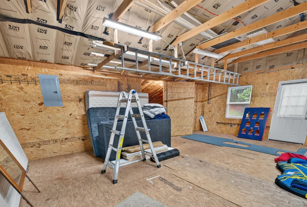 141 S Ash Street Kuttawa KY 42055