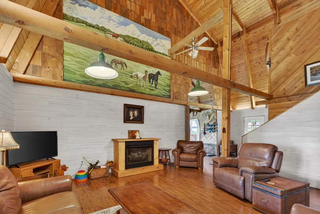848 Paradise Road Grand Rivers KY 42045
