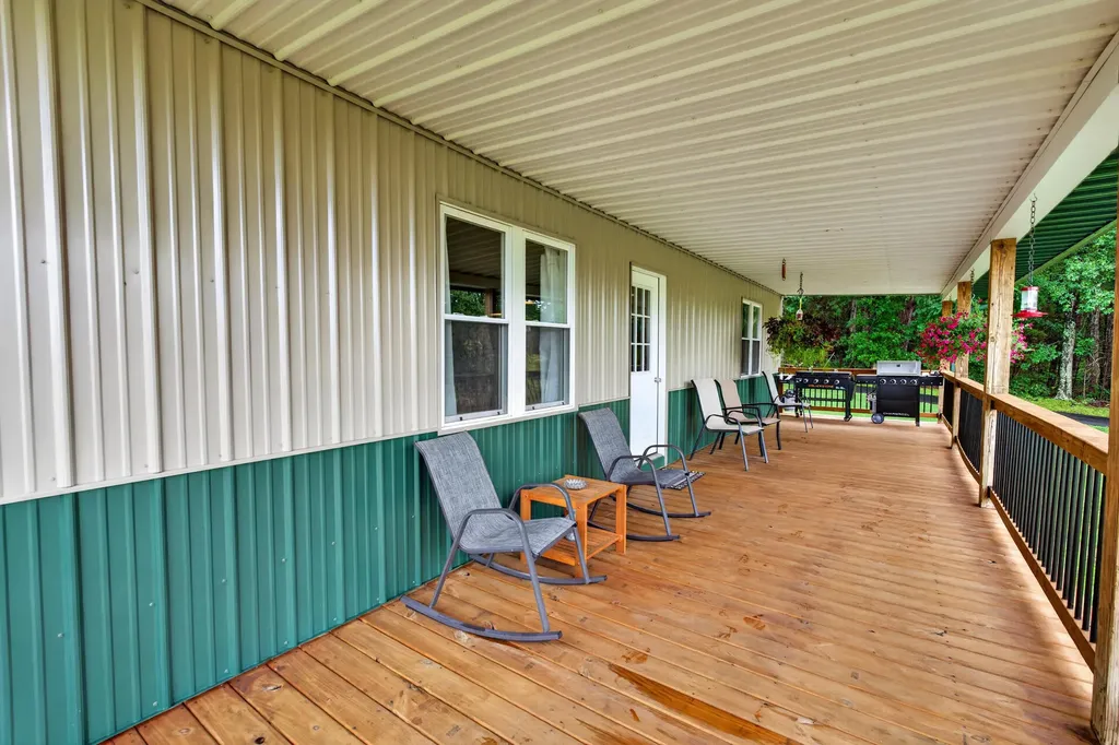 848 Paradise Road Grand Rivers KY 42045