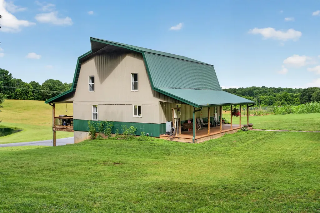 848 Paradise Road Grand Rivers KY 42045