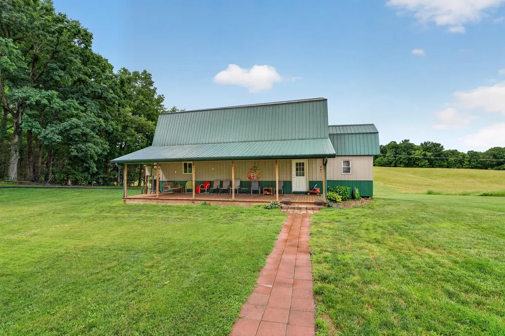 848 Paradise Road Grand Rivers KY 42045