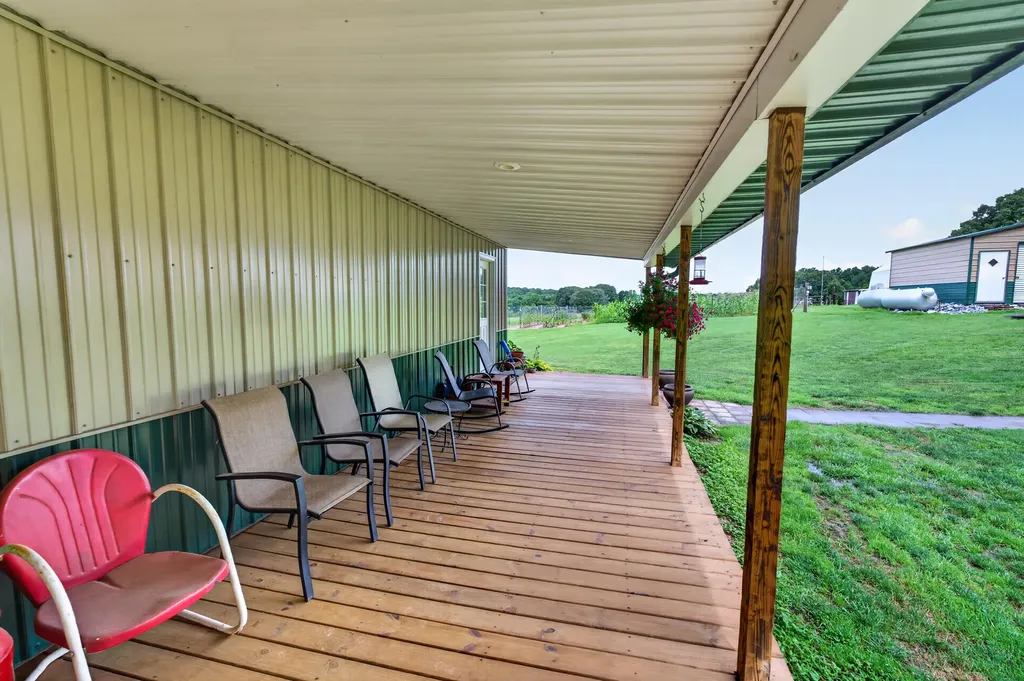 848 Paradise Road Grand Rivers KY 42045