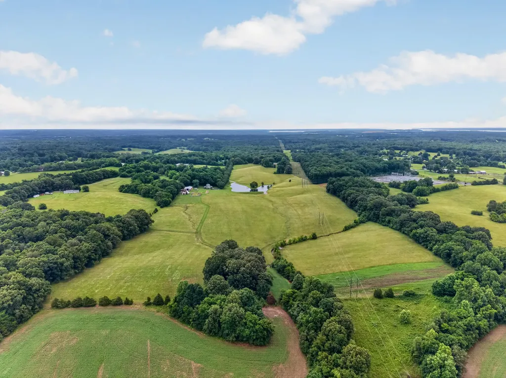 848 Paradise Road Grand Rivers KY 42045