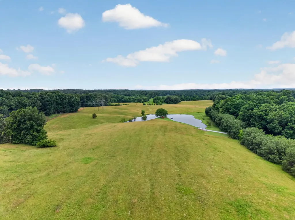 848 Paradise Road Grand Rivers KY 42045