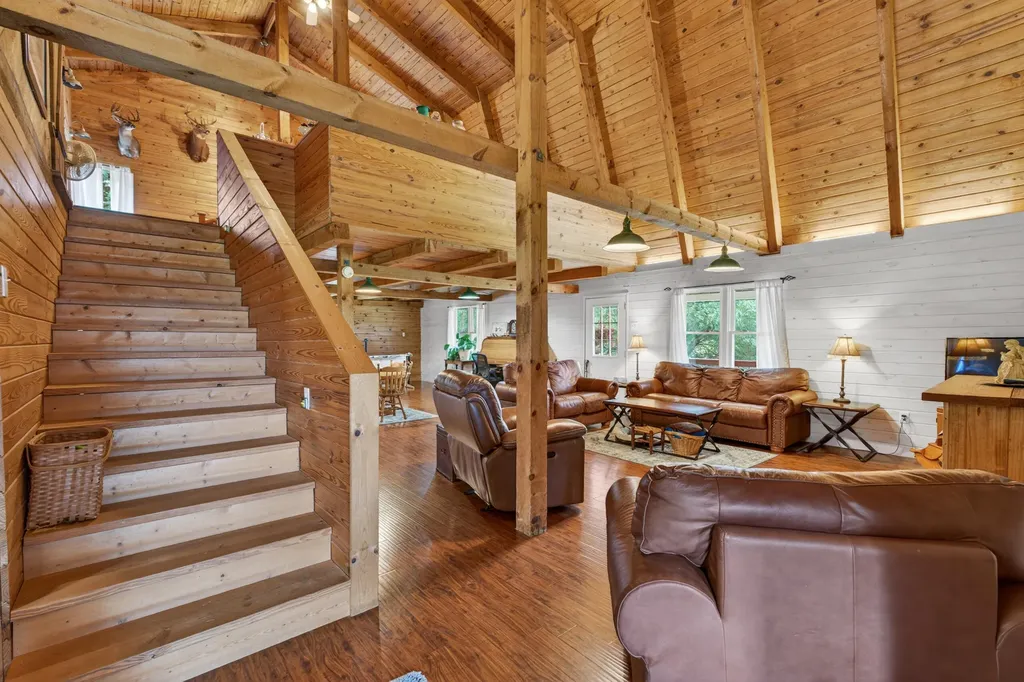 848 Paradise Road Grand Rivers KY 42045