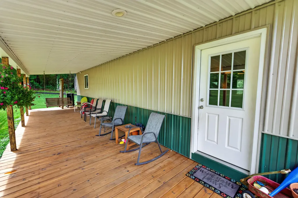 848 Paradise Road Grand Rivers KY 42045