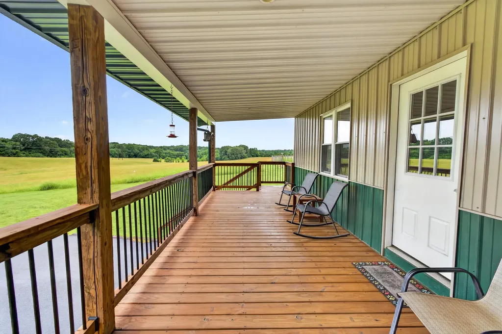 848 Paradise Road Grand Rivers KY 42045