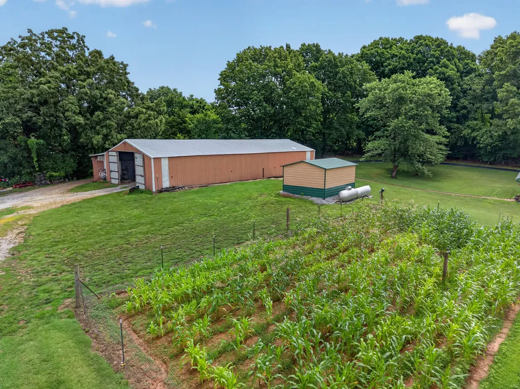 848 Paradise Road Grand Rivers KY 42045