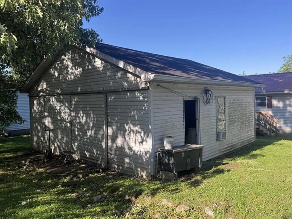 110 Mounds Street Arlington KY 42021