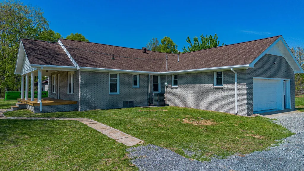 330 E M Hurley Road Calvert City KY 42029