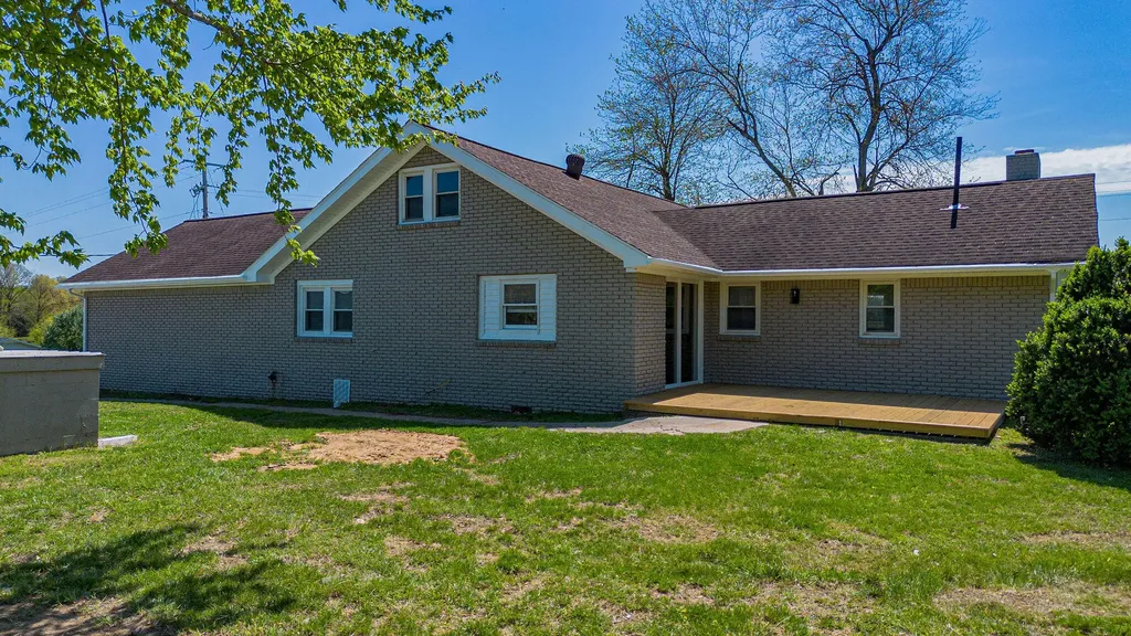 330 E M Hurley Road Calvert City KY 42029