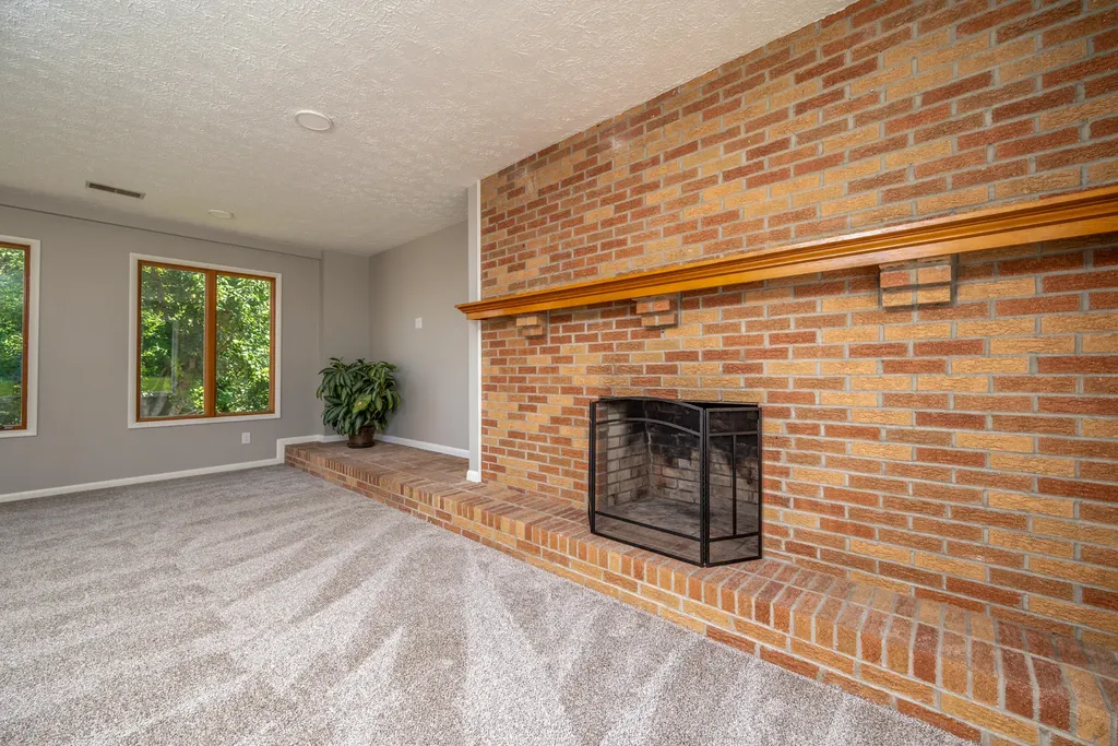 110 Keeton Avenue West Liberty KY 41472