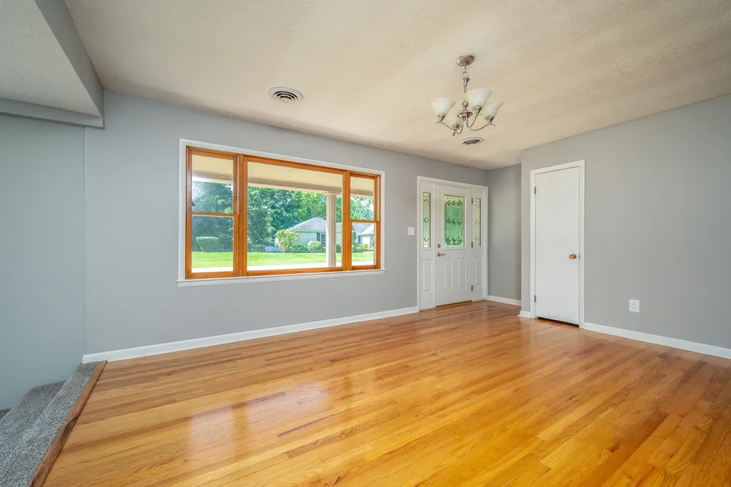 110 Keeton Avenue West Liberty KY 41472