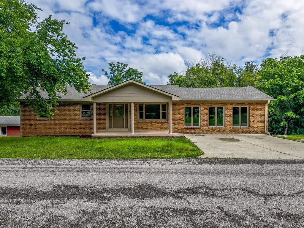 110 Keeton Avenue West Liberty KY 41472