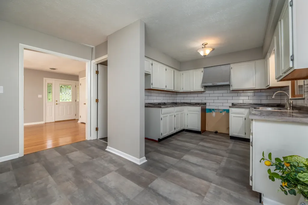 110 Keeton Avenue West Liberty KY 41472