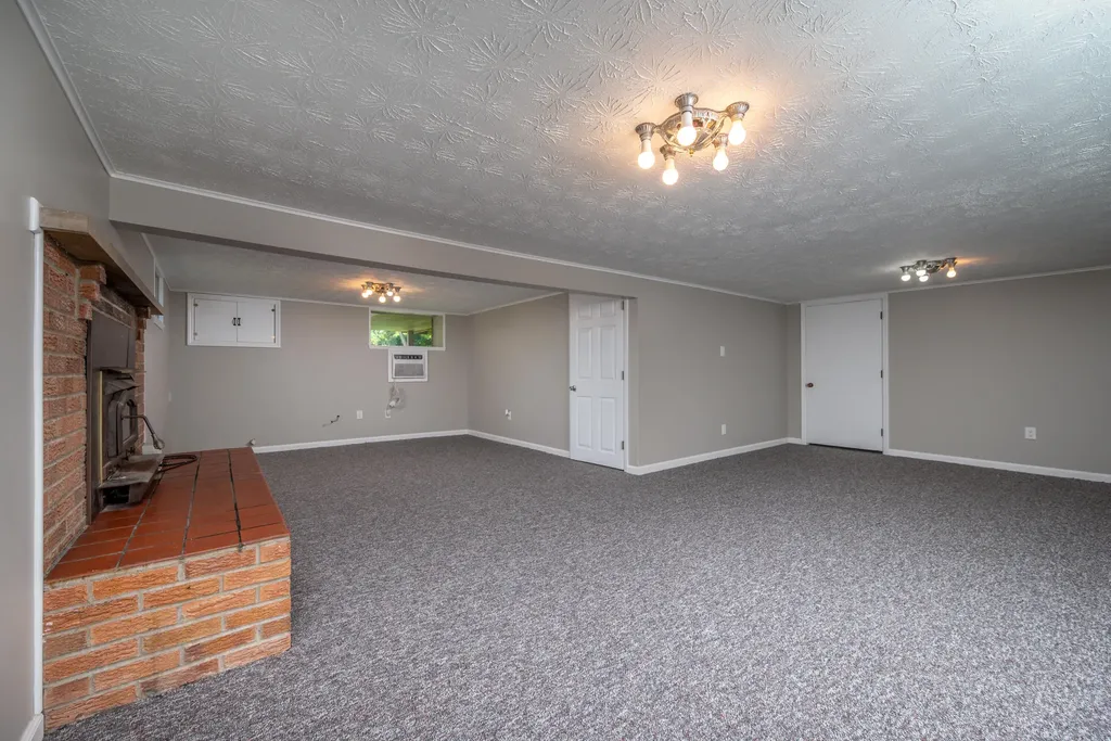 110 Keeton Avenue West Liberty KY 41472