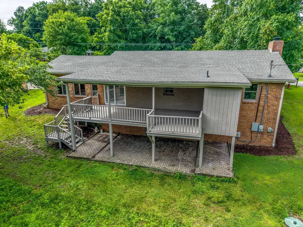 110 Keeton Avenue West Liberty KY 41472