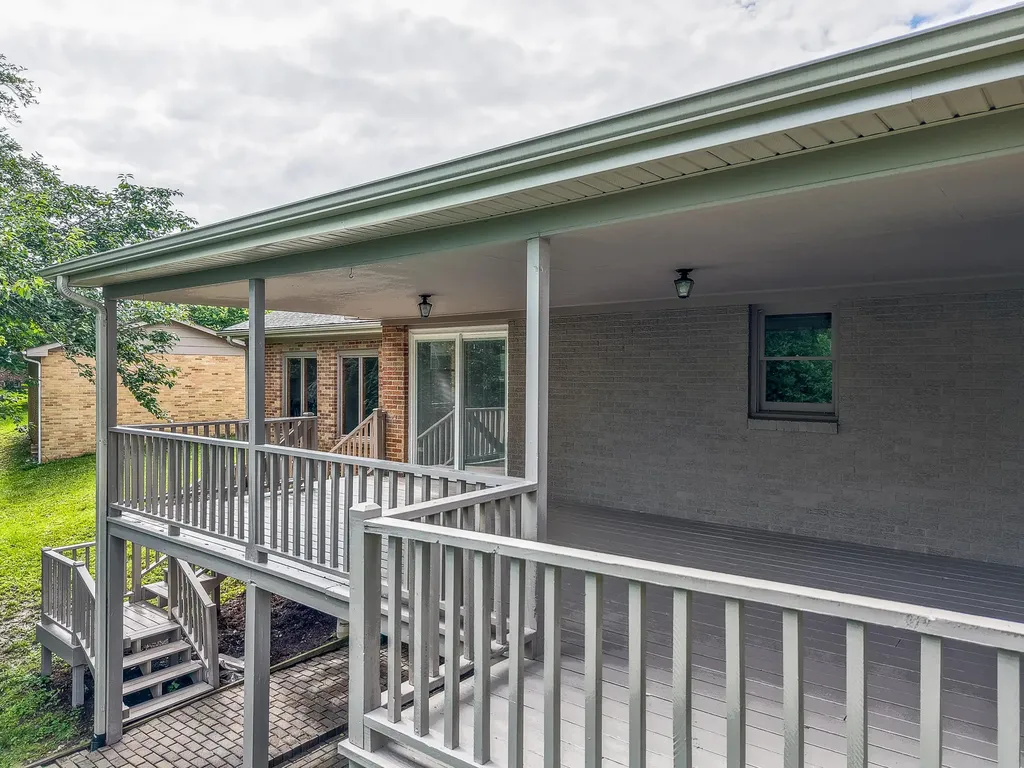 110 Keeton Avenue West Liberty KY 41472
