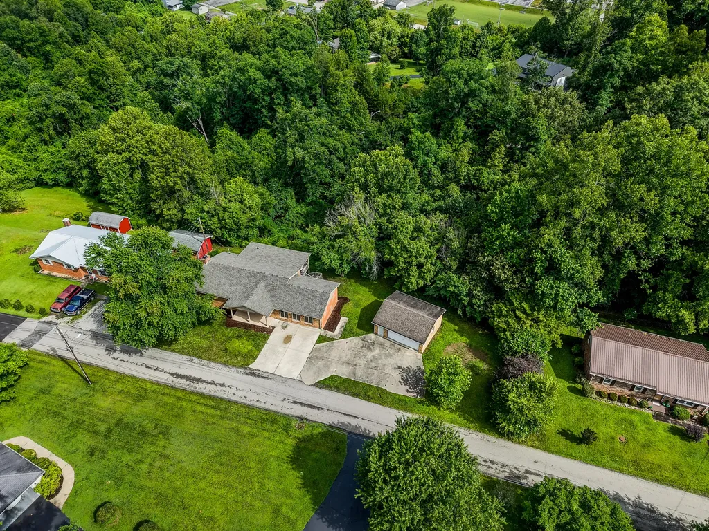 110 Keeton Avenue West Liberty KY 41472