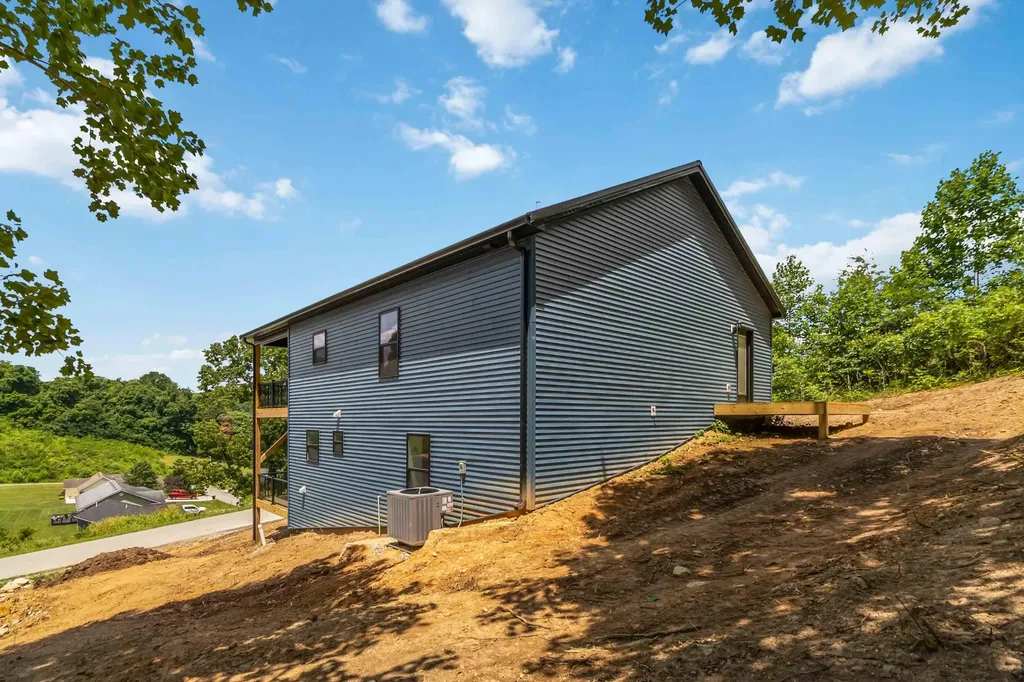 141 Limestone Street Mt Vernon KY 40456