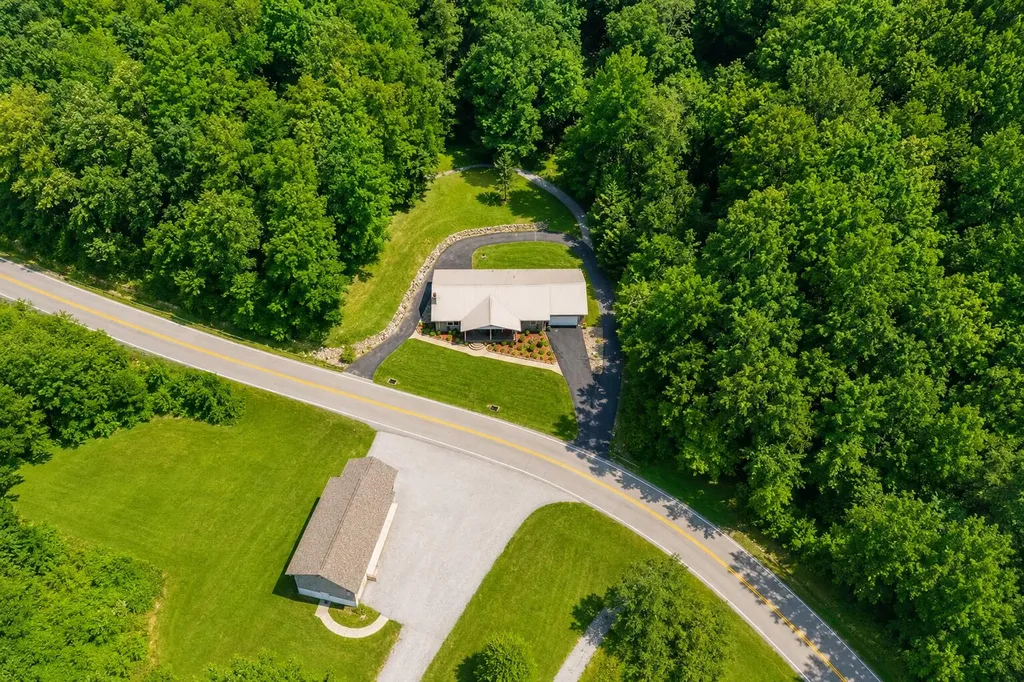 5318 Kentucky 1304 Hinkle KY 40953