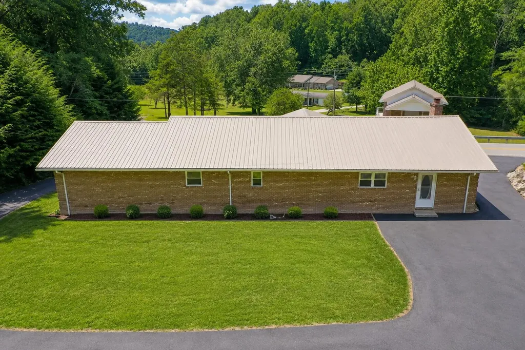 5318 Kentucky 1304 Hinkle KY 40953